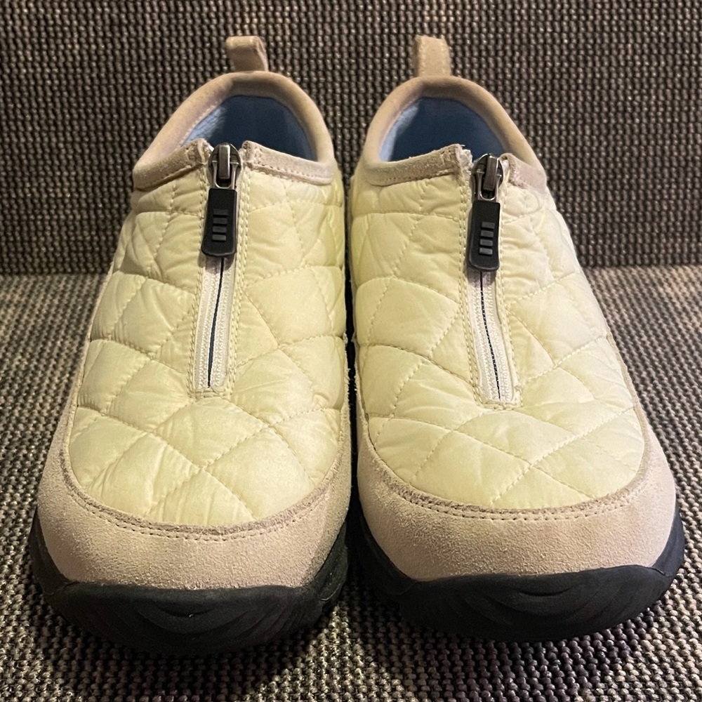 Lands' End Beige Quilted Zip Athletic Shoes - Picture 2 of 14